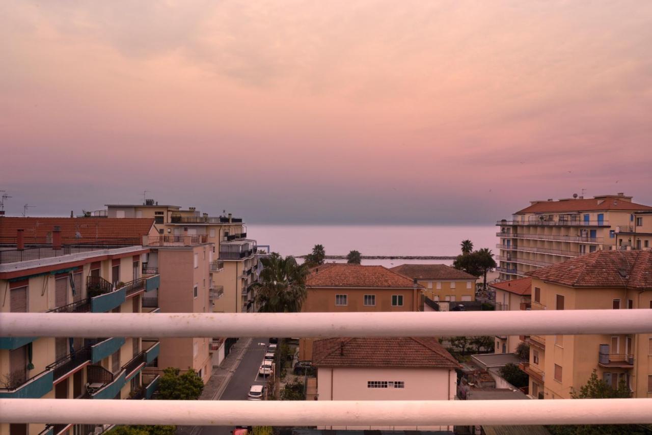 Hotel Ristorante La Marina Mhotelsgroup San Bartolomeo Al Mare Luaran gambar