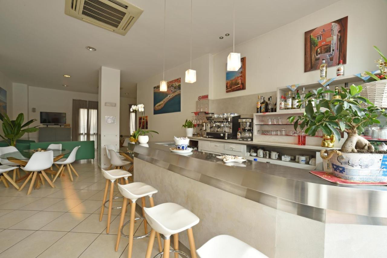 Hotel Ristorante La Marina Mhotelsgroup San Bartolomeo Al Mare Luaran gambar