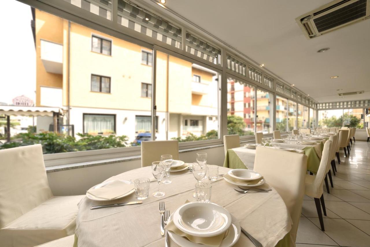 Hotel Ristorante La Marina Mhotelsgroup San Bartolomeo Al Mare Luaran gambar