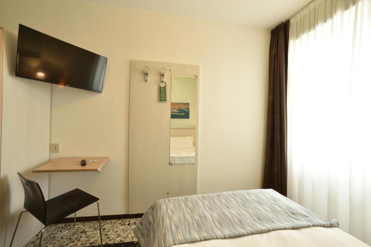 Hotel Ristorante La Marina Mhotelsgroup San Bartolomeo Al Mare Luaran gambar