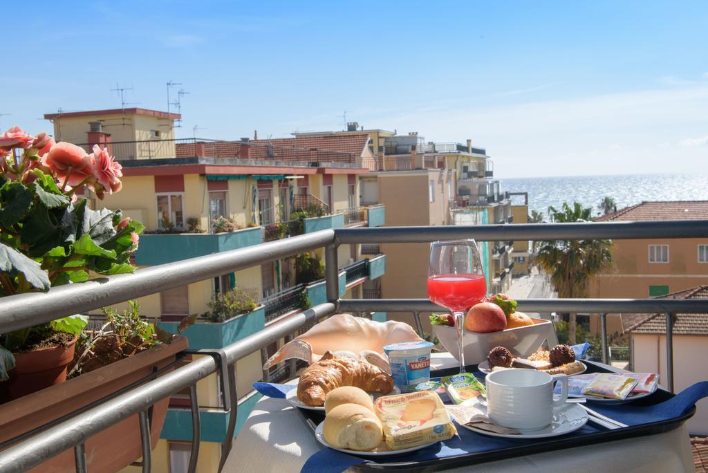 Hotel Ristorante La Marina Mhotelsgroup San Bartolomeo Al Mare Luaran gambar