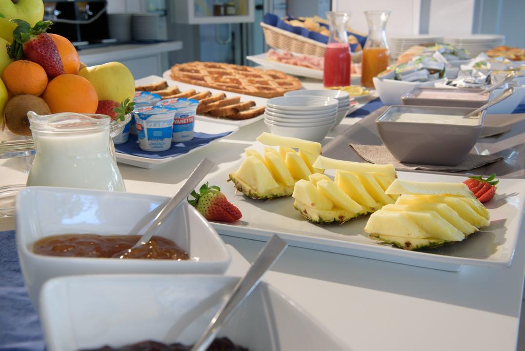 Hotel Ristorante La Marina Mhotelsgroup San Bartolomeo Al Mare Luaran gambar