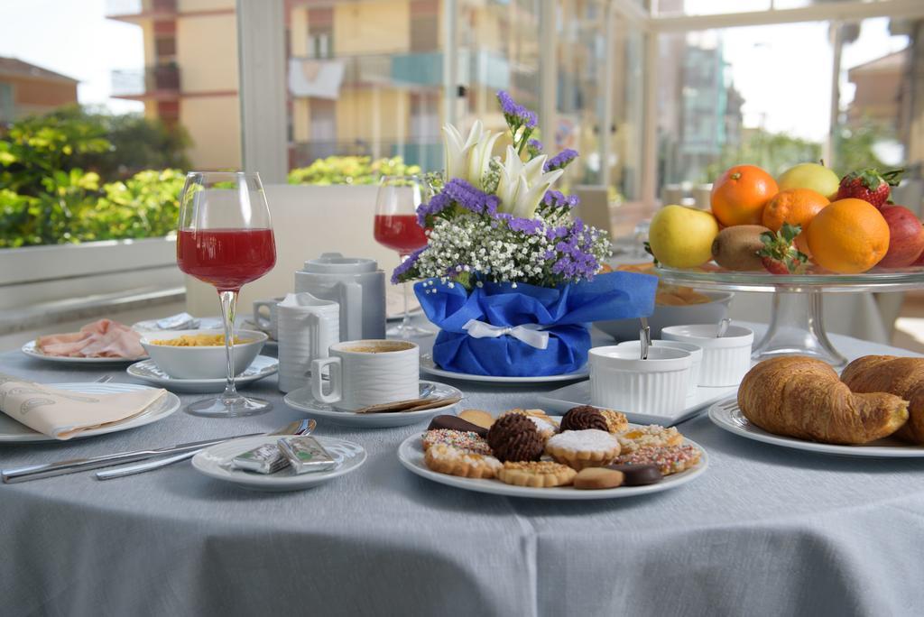 Hotel Ristorante La Marina Mhotelsgroup San Bartolomeo Al Mare Luaran gambar